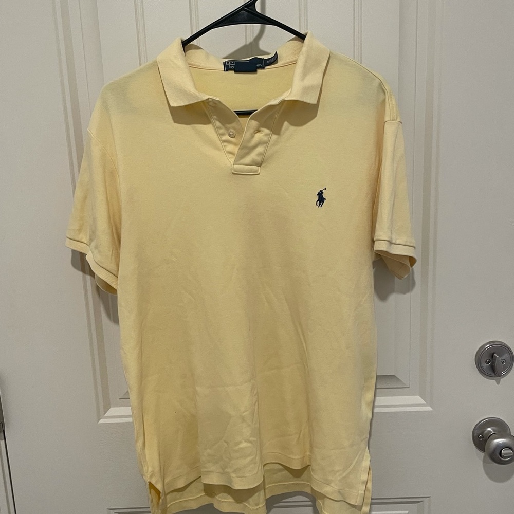 Size Medium Light Yellow Men’s Polo Shirt